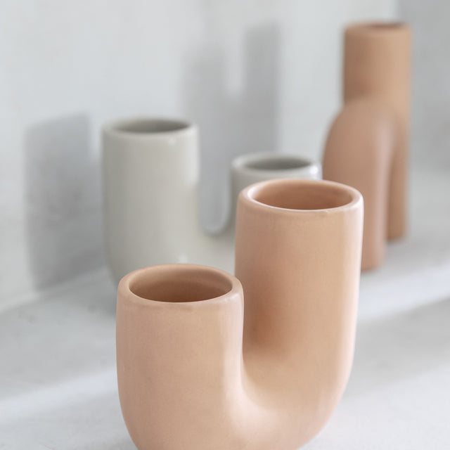 Tori Ceramic Curve Vase in Beige