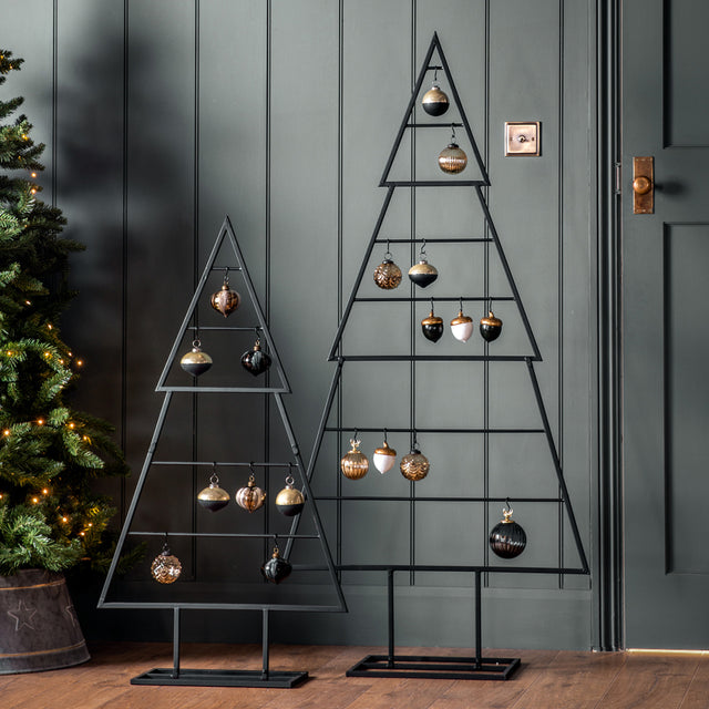 Alternative Christmas Tree in Black