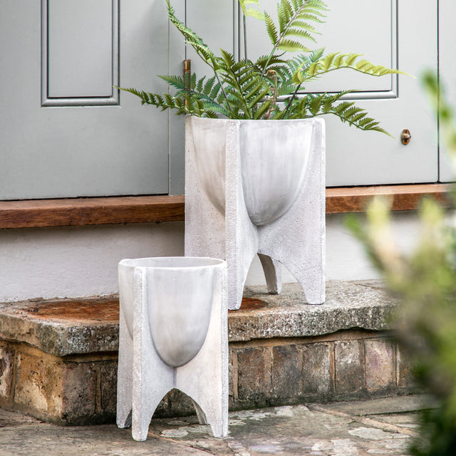 Lara Concrete Planter in Grey