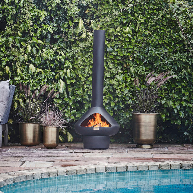 Ivyline Outdoor Fornax Fireplace in Matt Black